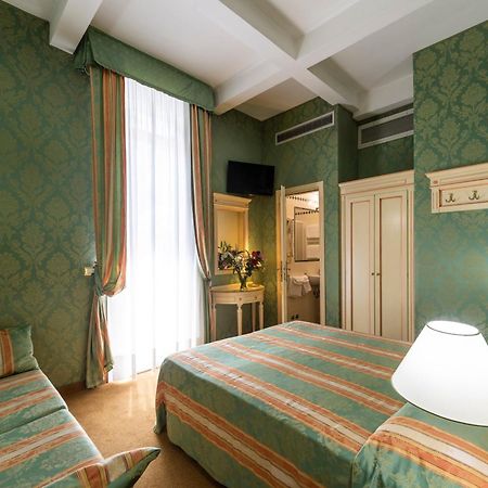 โรงแรมวิลลา เดลเล ปาลเม Lido di Venezia ภายนอก รูปภาพ