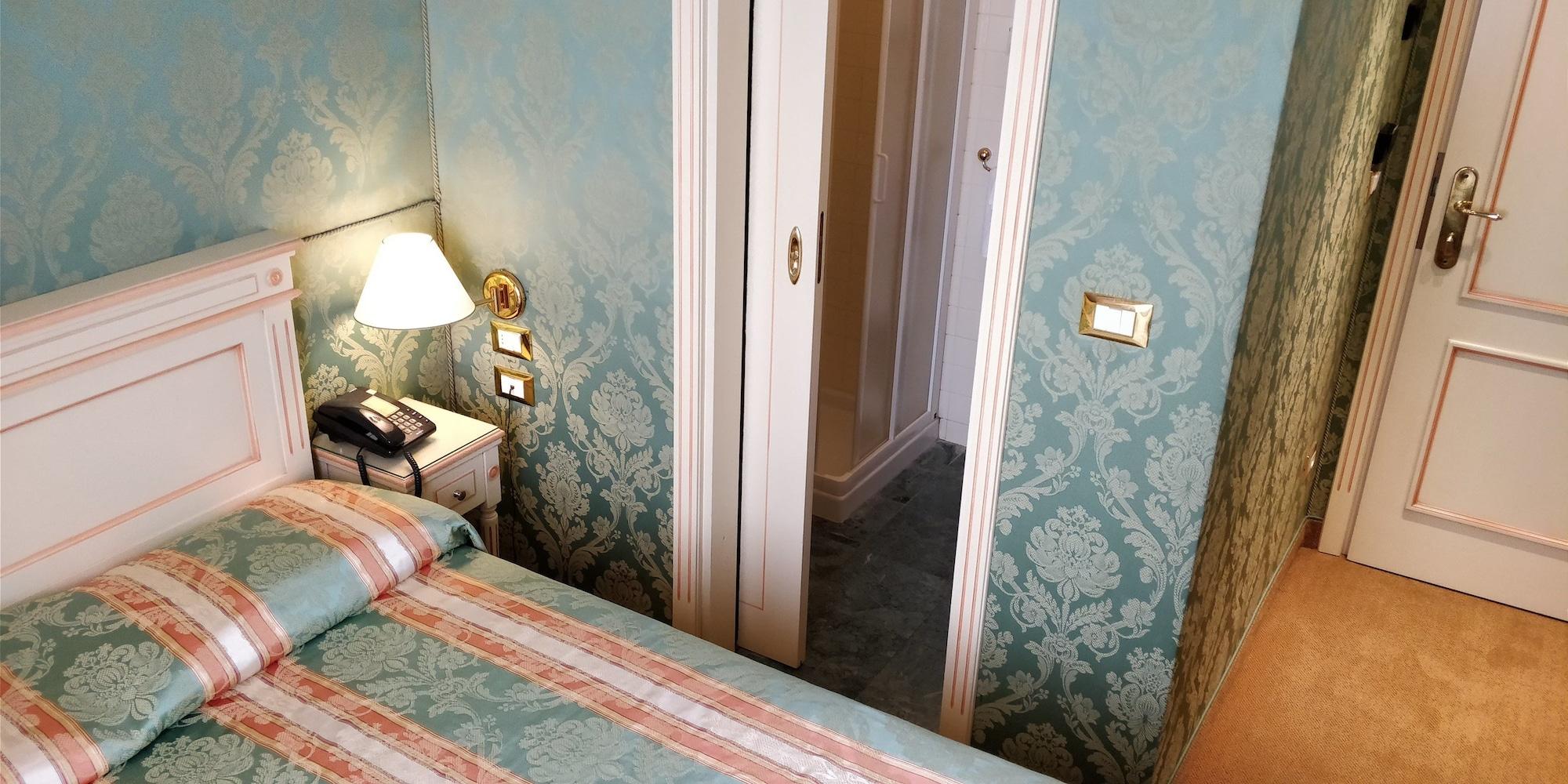 โรงแรมวิลลา เดลเล ปาลเม Lido di Venezia ภายนอก รูปภาพ