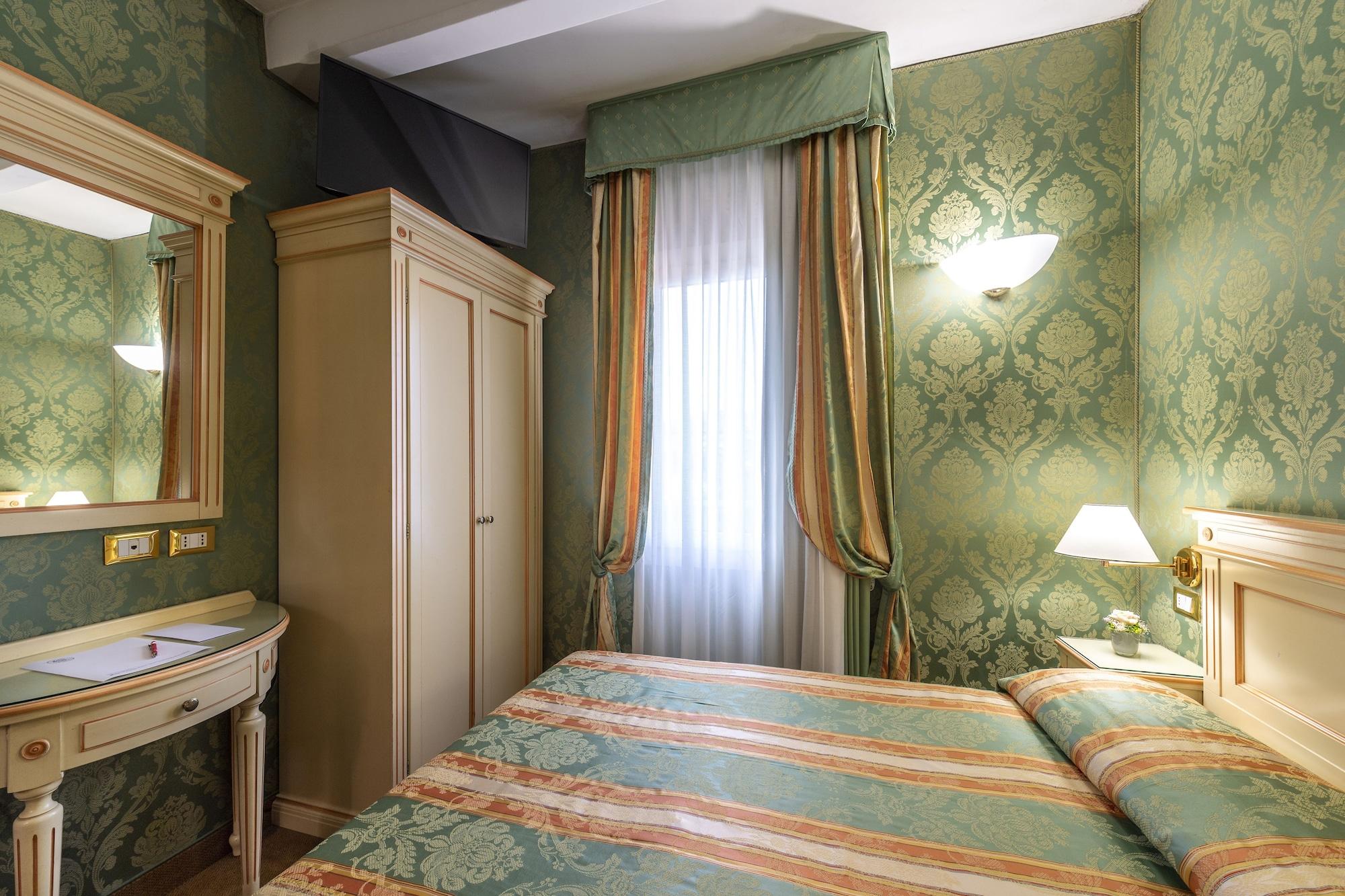 โรงแรมวิลลา เดลเล ปาลเม Lido di Venezia ภายนอก รูปภาพ