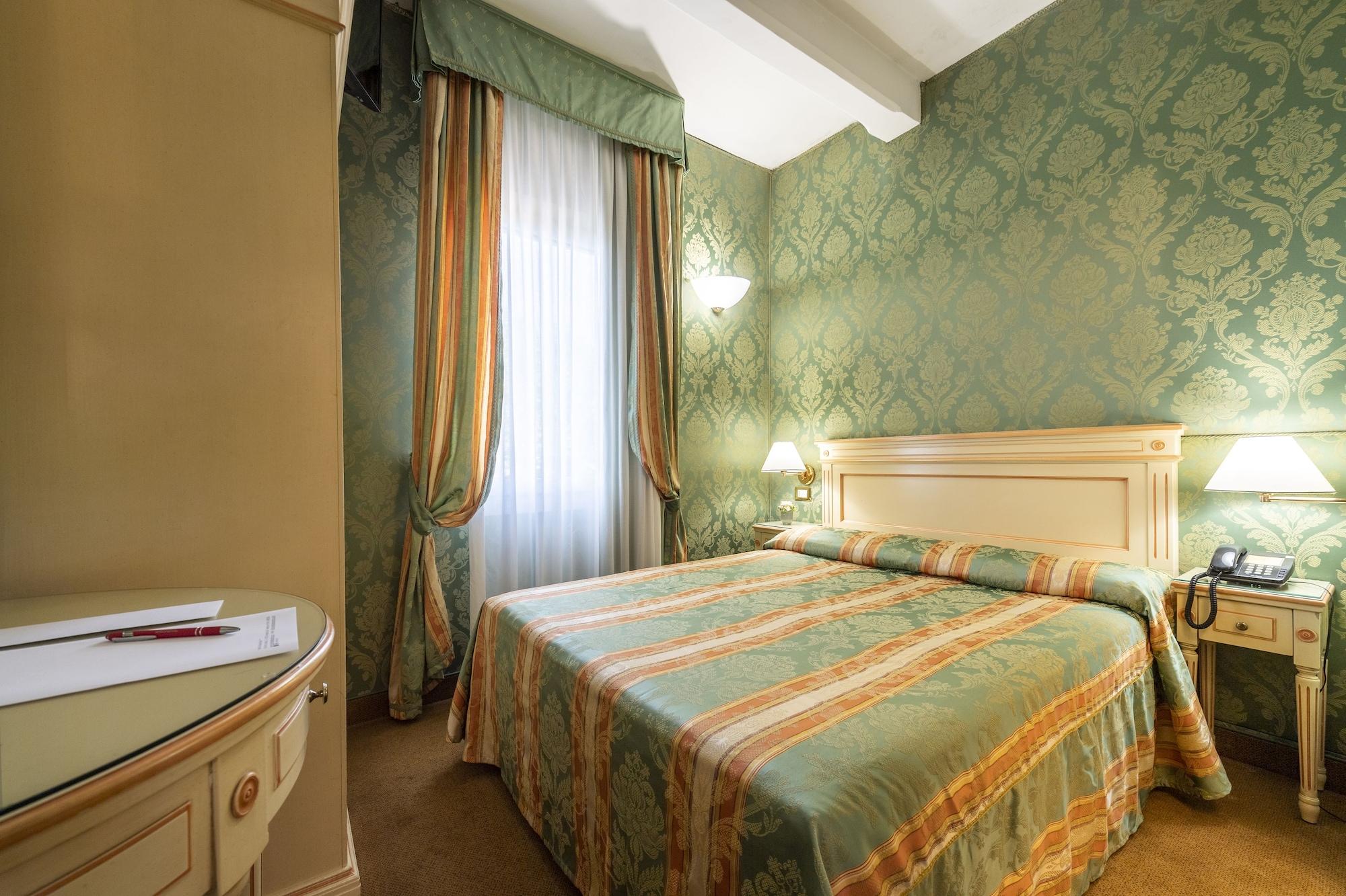 โรงแรมวิลลา เดลเล ปาลเม Lido di Venezia ภายนอก รูปภาพ