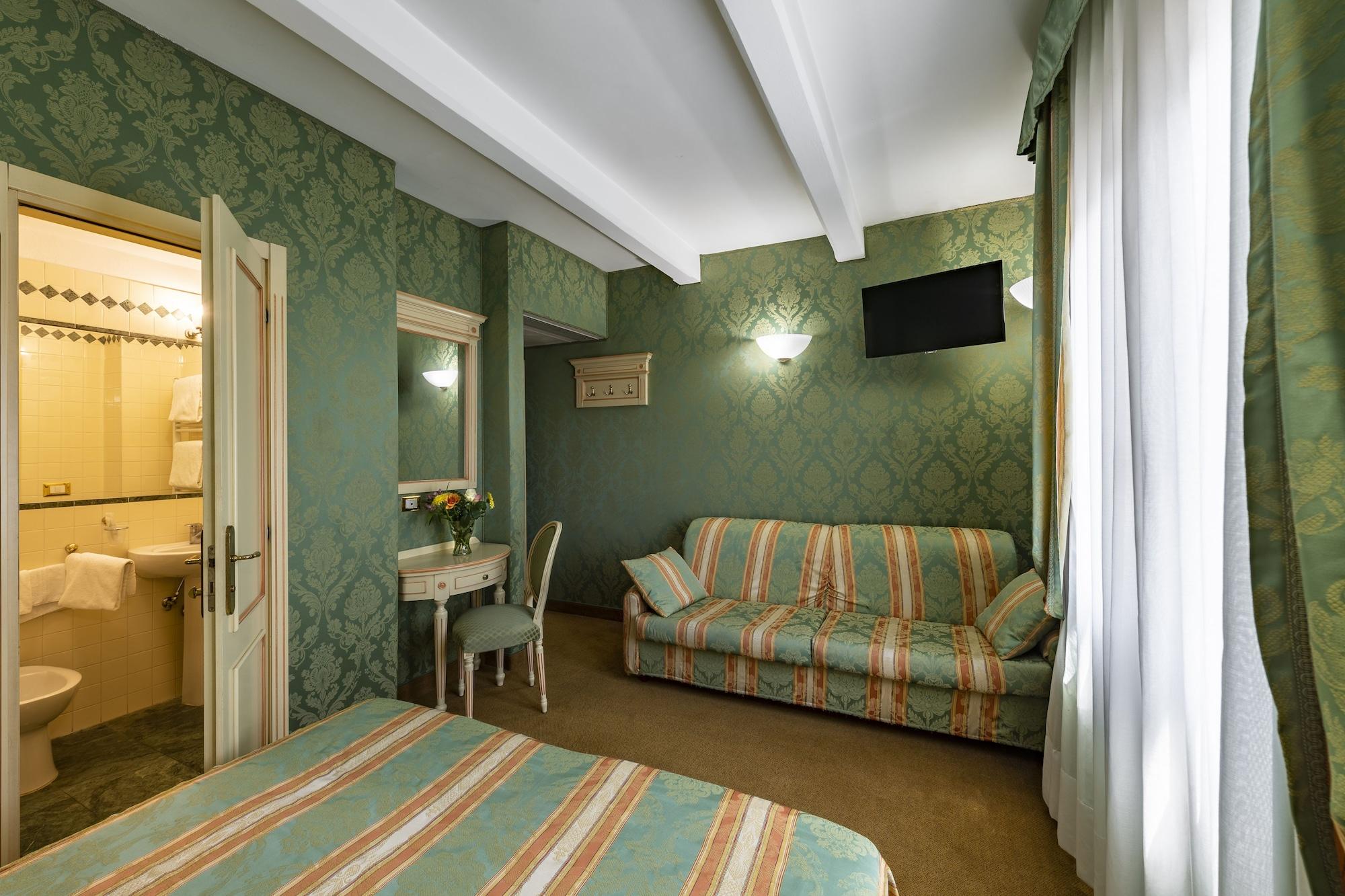 โรงแรมวิลลา เดลเล ปาลเม Lido di Venezia ภายนอก รูปภาพ