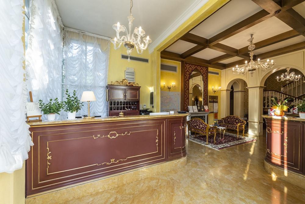 โรงแรมวิลลา เดลเล ปาลเม Lido di Venezia ภายนอก รูปภาพ