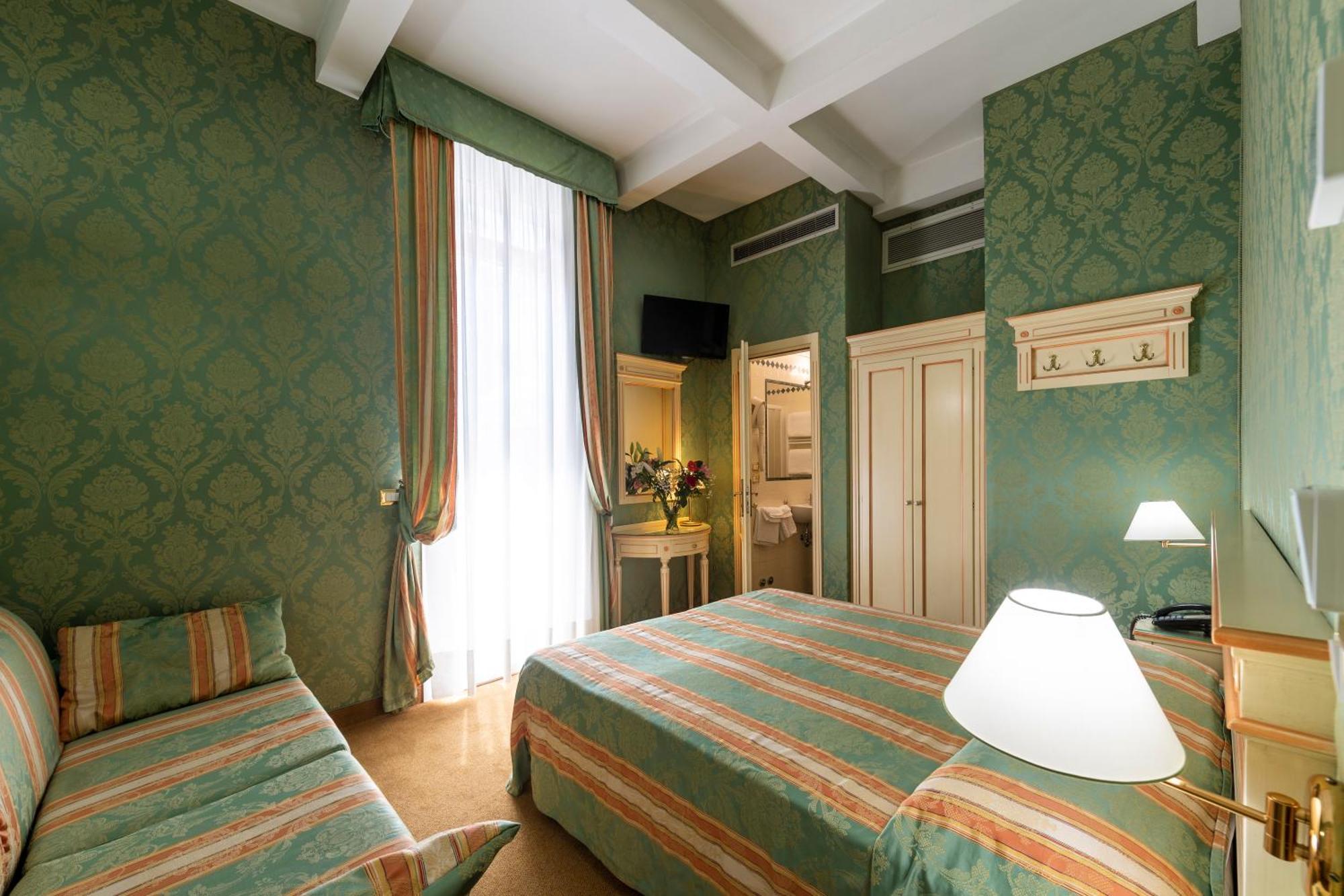 โรงแรมวิลลา เดลเล ปาลเม Lido di Venezia ภายนอก รูปภาพ