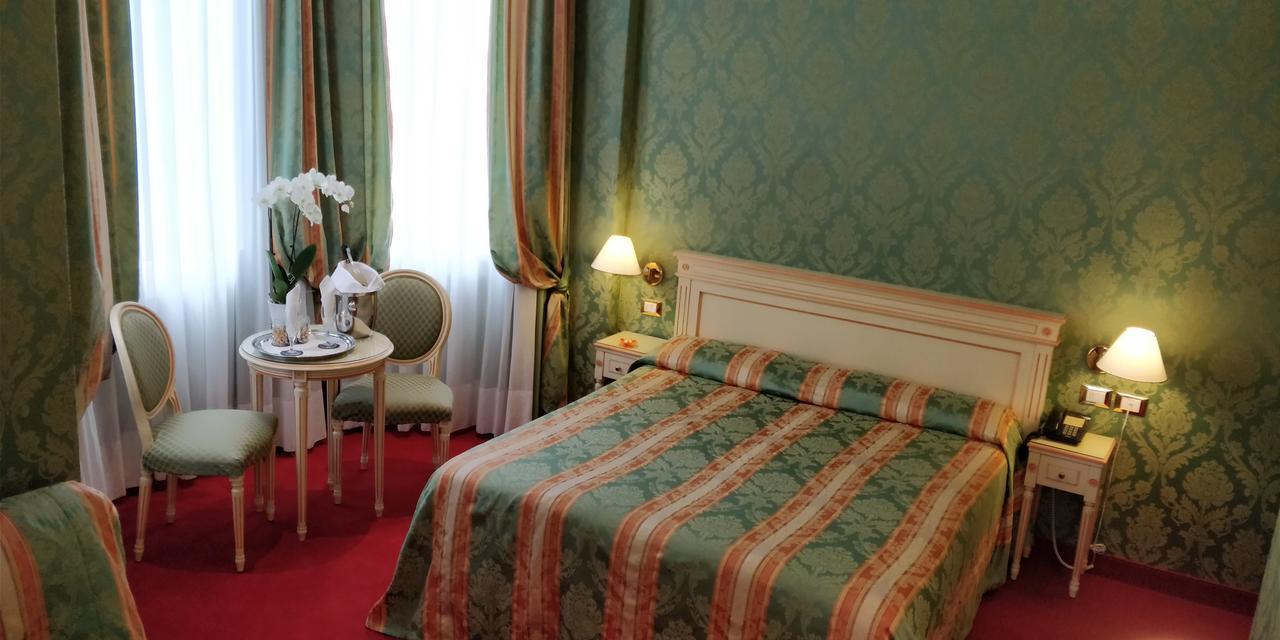 โรงแรมวิลลา เดลเล ปาลเม Lido di Venezia ภายนอก รูปภาพ