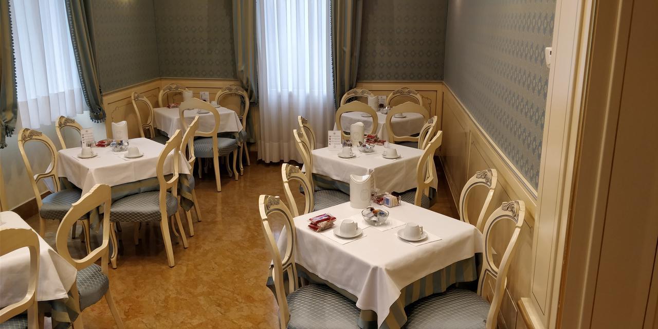 โรงแรมวิลลา เดลเล ปาลเม Lido di Venezia ภายนอก รูปภาพ