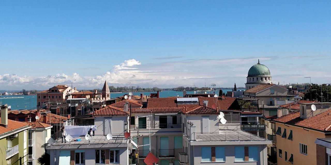 โรงแรมวิลลา เดลเล ปาลเม Lido di Venezia ภายนอก รูปภาพ