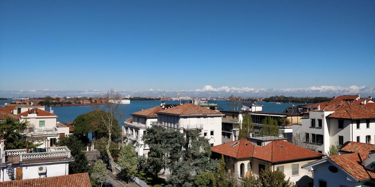 โรงแรมวิลลา เดลเล ปาลเม Lido di Venezia ภายนอก รูปภาพ