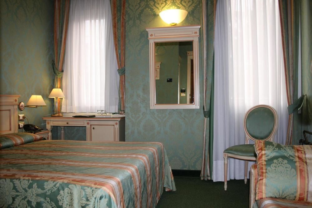 โรงแรมวิลลา เดลเล ปาลเม Lido di Venezia ภายนอก รูปภาพ