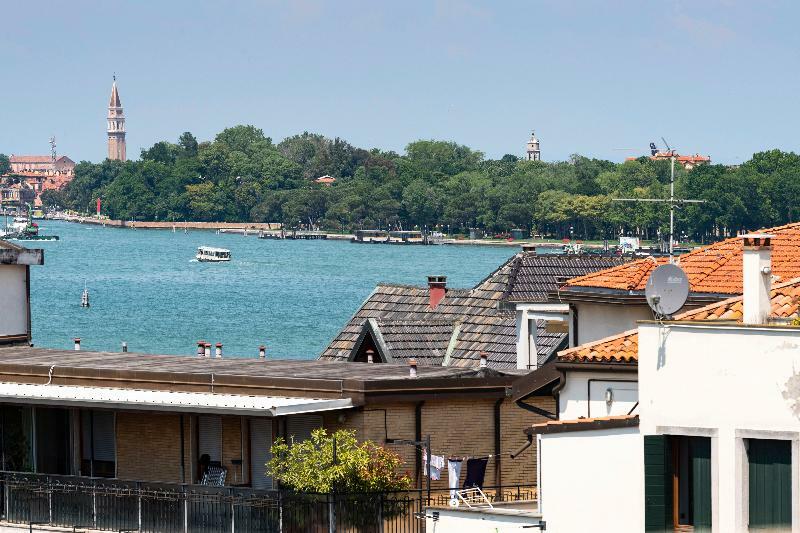 โรงแรมวิลลา เดลเล ปาลเม Lido di Venezia ภายนอก รูปภาพ